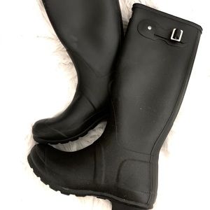 Tall matte black authentic Hunter boots
